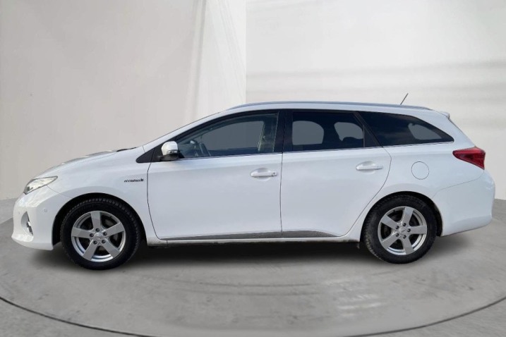 Zawiozę i przywiozę autem osobowym