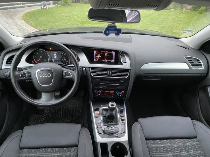 Audi A4 B8 2.0 TDI 143 KM – 2010r.