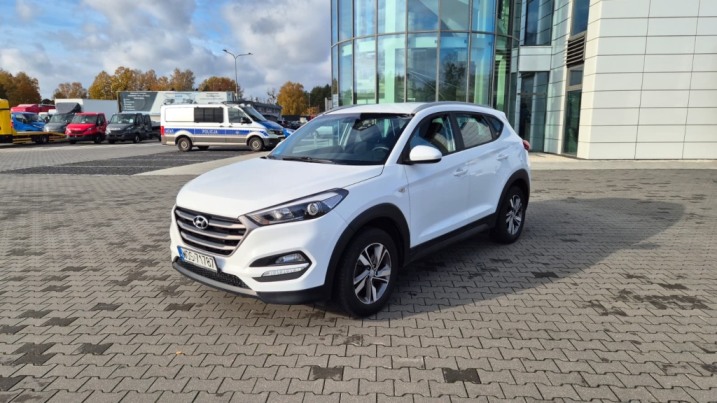 zadbane auto benzynowe HYUNDAI TLE TUCSON 1.6 – uczciwie, bez ukrywania historii