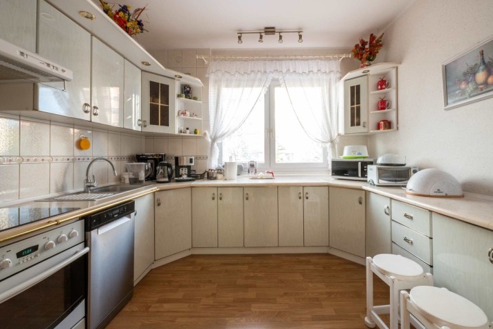 Przestronny dom w doskonałej lokalizacji. Możliwa zamiana na mieszkanie!