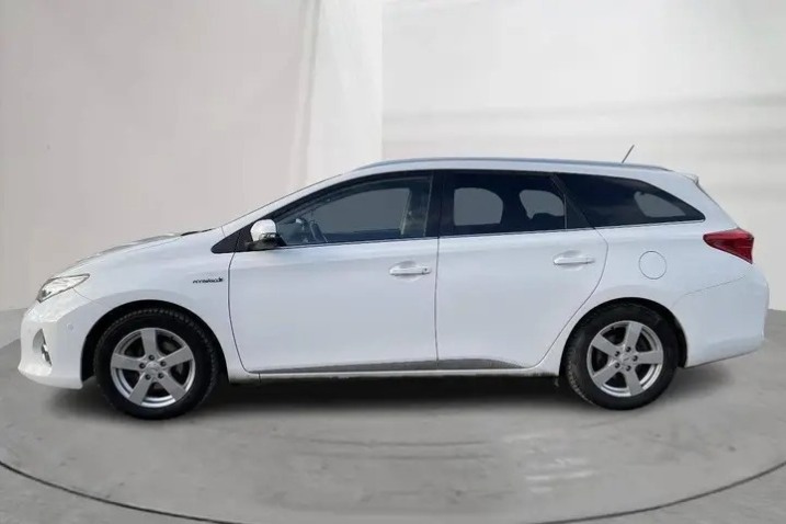 Zawiozę i przywiozę autem osobowym