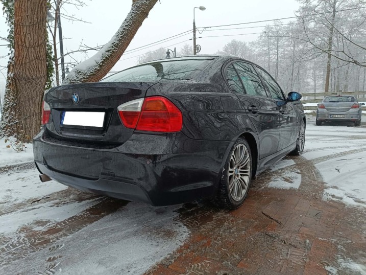 BMW e90 318i m pakiet z VIN 2.0 129km benzyna sprowadzony