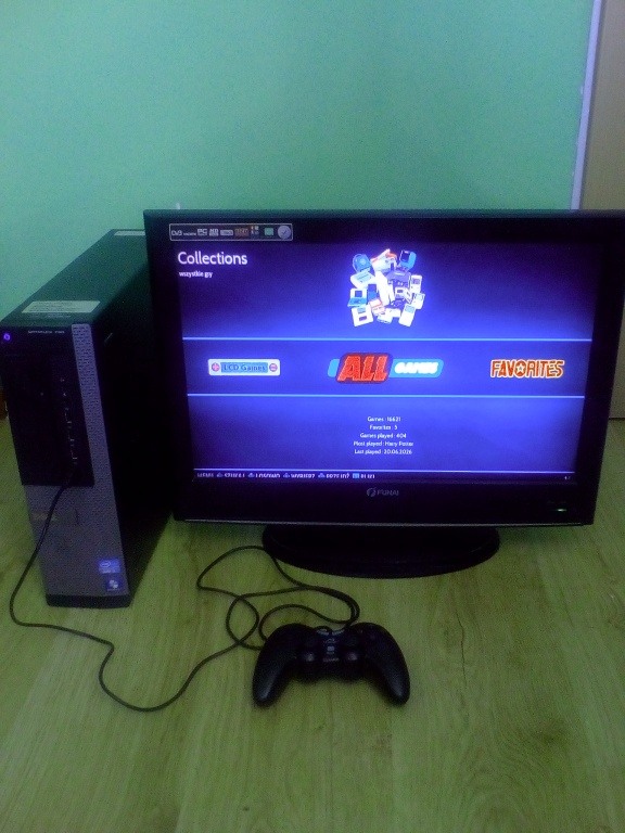 Konsola Retro PC z ok.10 tys.gier + pad + kable + Telewizor