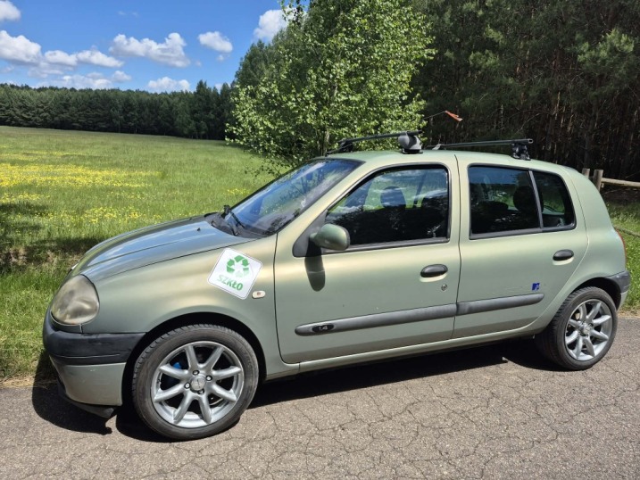 Sprzedam Renault clio 2 2000r
