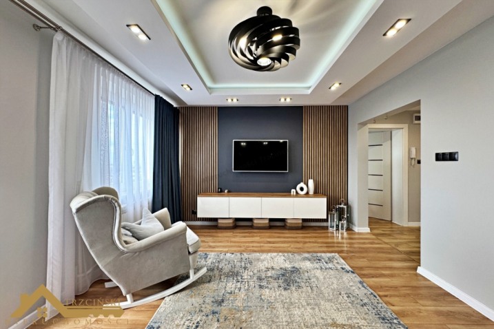 4-pokojowe, dwupoziomowe mieszkanie | V piętro | centrum