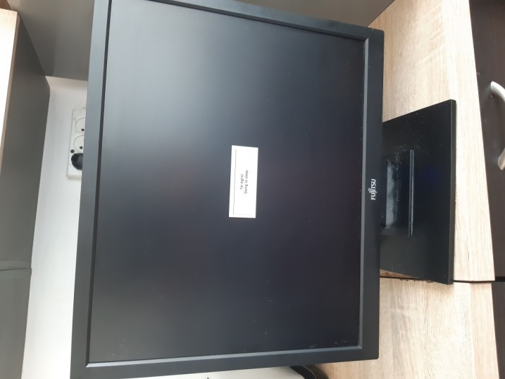 Monitor LCD FUJITSU 19" używany tanio