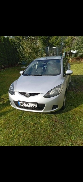 Sprzedam samochód prywatny Mazda 2