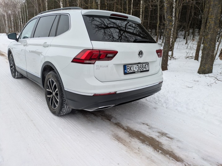 VW Tiguan Alspace 2021 r. 2.0 TSI; 25 tys. Km, Jak Nowy, Panorama, 7 Miejsc