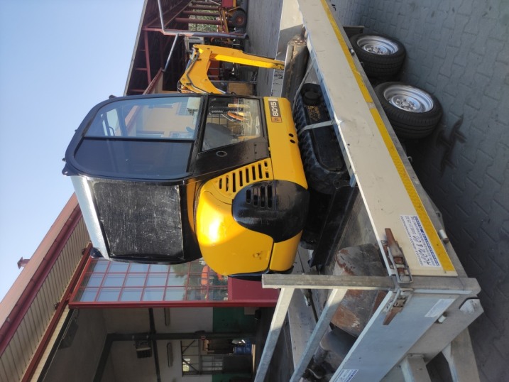 Sprzedam minikoparkę JCB 8015