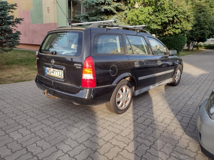 Sprzedam samochód osobowy Opel Astra
