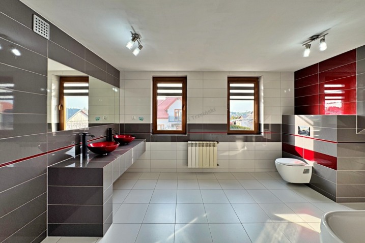 Przestronny dom | pięknie zagospodarowana działka | Kadzidło