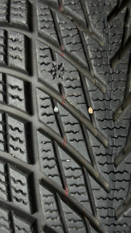 Opony zimowe Goodyear UltraGrip Performance 3, 205/55R16, 2023, 5.5-6mm, 91H