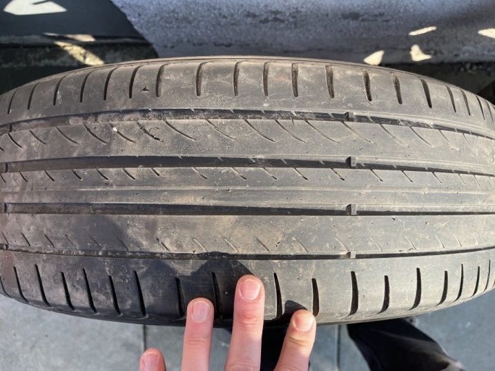 Sprzedam alufelgi z oponami R 19