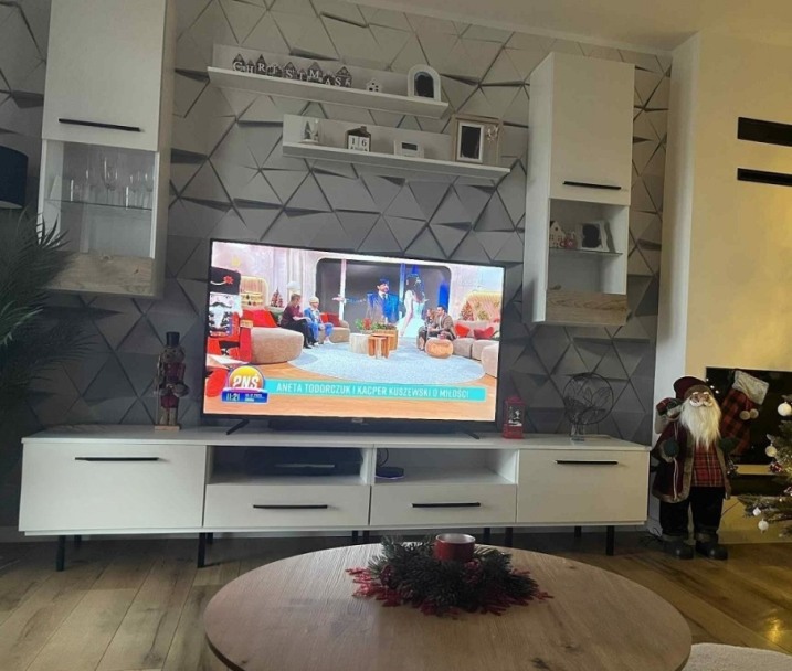 Meblościanka- szafka RTV+szafki wiszące 380zł kpl.