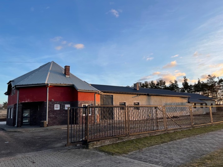 Sprzedam magazyny, biuro przy Hanna Park Ostrołęka, działka 0,87 ha, magazyny 730 m2
