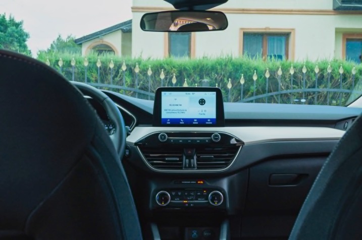 Ford Escape 2022 • 1.5 Benzyna •184 KM  • Automat • 56 tys. km • Wyjątkowy Kolor!