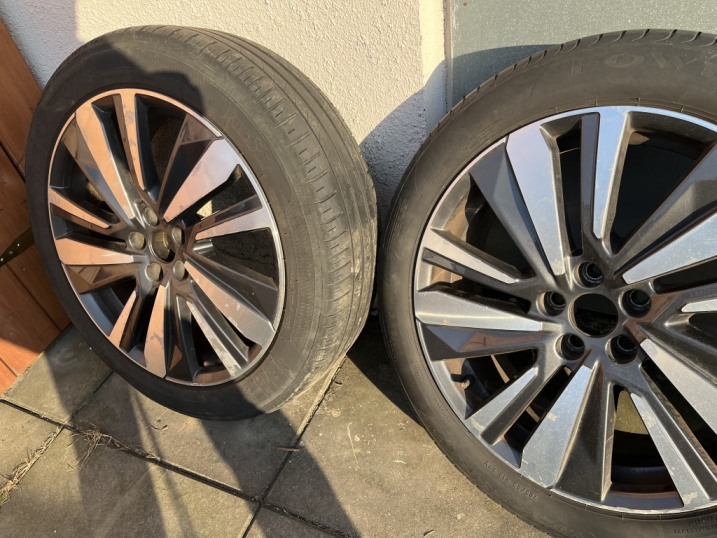 Sprzedam alufelgi z oponami R 19