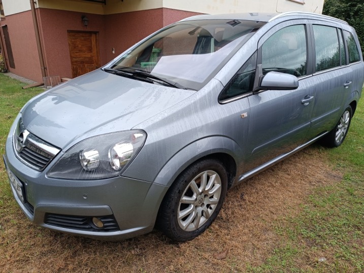 Sprzedam  auto OPEL ZAFIRA