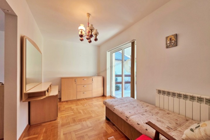 Dom z garażem w zabudowie szeregowej - Ostrołęka