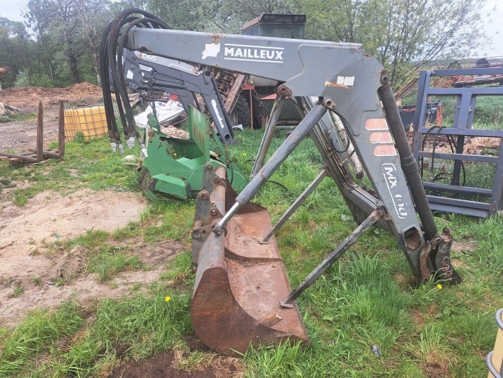 ładowacz czołowy Mailleux mx100