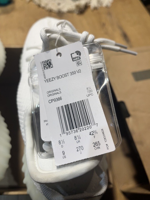 Yeezy Boost 350 v2
