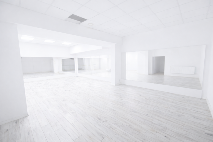 Lokal do wynajęcia. Dwie duże sale + inne pomieszczenia. Ostrołęka - centrum