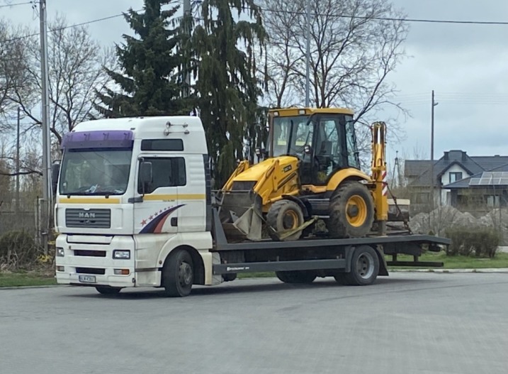 Pomoc drogowa.Laweta.Transport maszyn rolniczych i budowlanych