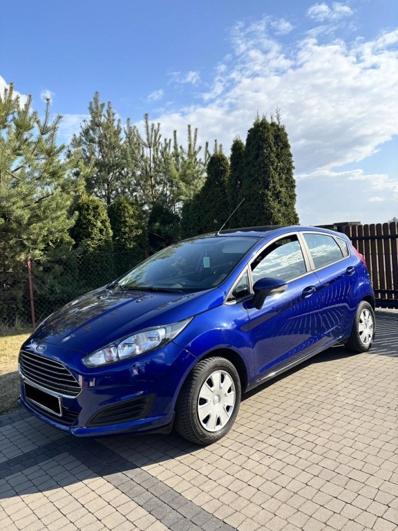 Sprzedam Ford Fiesta 1,2 benzyna 2015