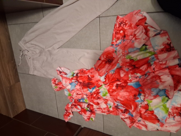 Ubrania damskie i kurtka zimowa rozmiar s