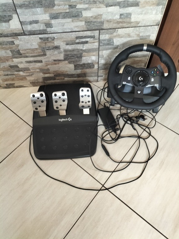 Sprzedam Kierownice Logitech G920 Z Pedałami
