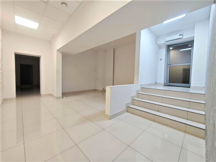 Lokal idealny na szkołę tańca, fitness, handel, usługi - 220 m2 - OD ZARAZ!