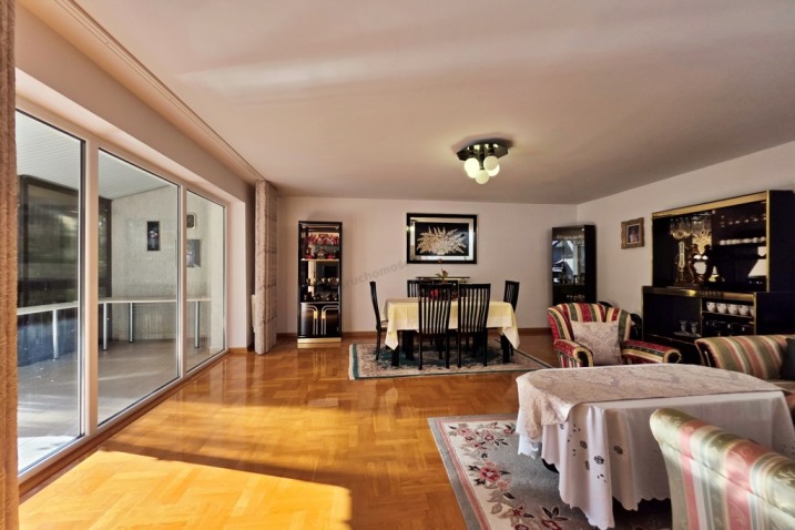 Dom z garażem w zabudowie szeregowej - Ostrołęka