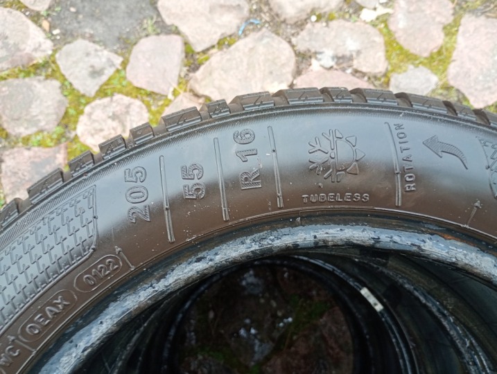 Sprzedam opony całoroczne Kleber Quadraxer 2