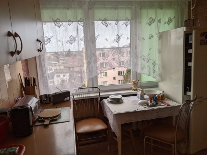 Na sprzedaż mieszkanie 47,18m2 przy ul. Dzieci Polskich . Lokalizacja , która ułatwia życie.