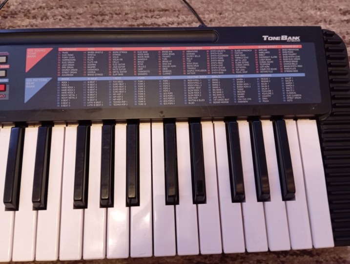 Keyboard CASIO CA-110 z zasilaczem