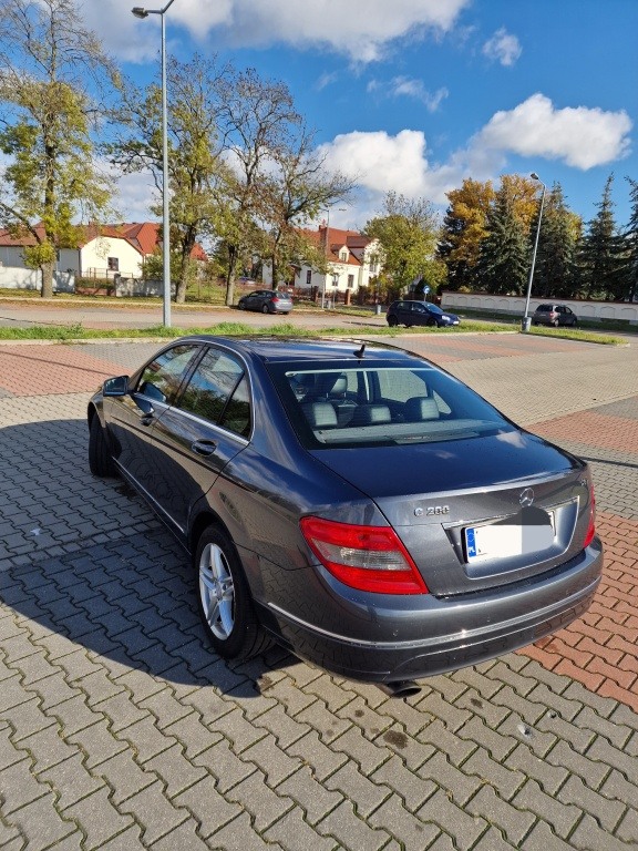 Mercedes-Benz C 200 CGI 1.8 2010r